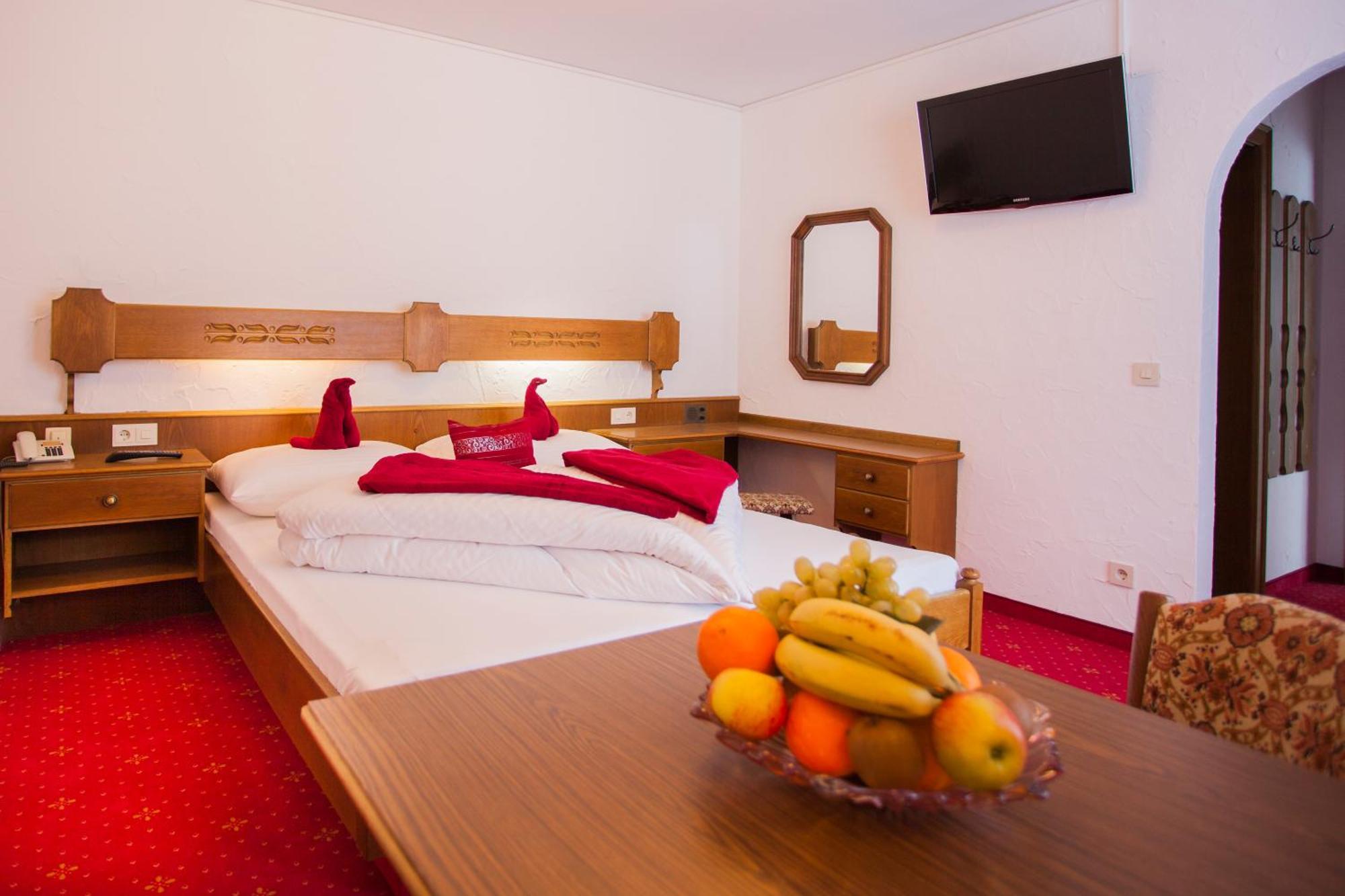 Schoenauer Hof Hotel Bach (Tyrol)
