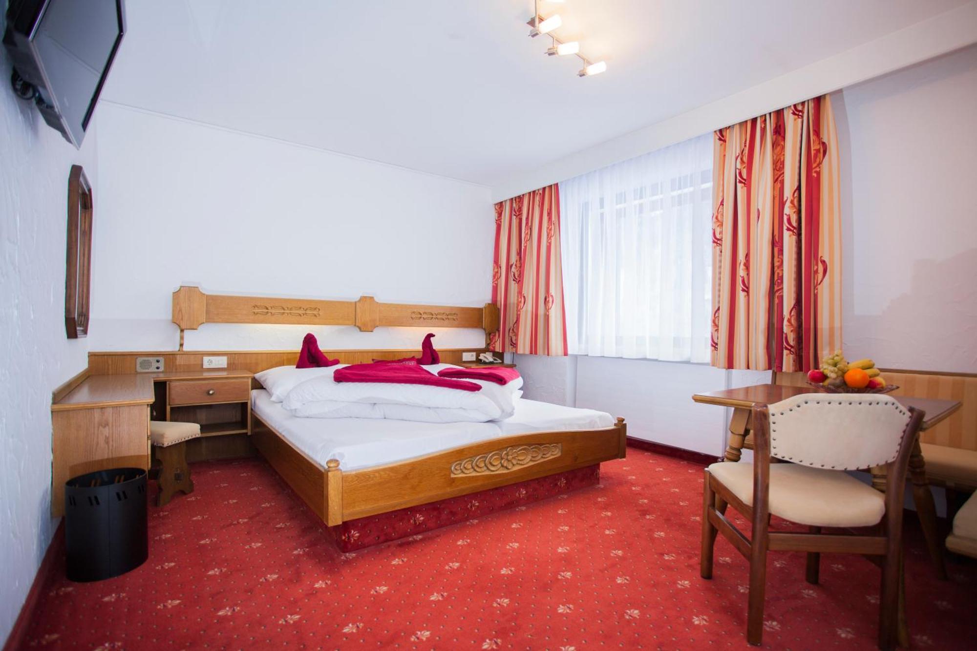 Hotel Schönauer Hof Bach (Tyrol)