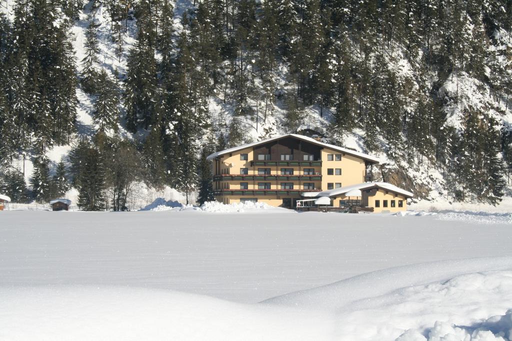 Hotel Schoenauer Hof Bach (Tyrol)